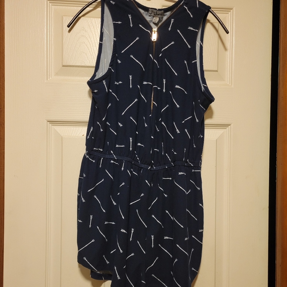 Zip up romper size xl